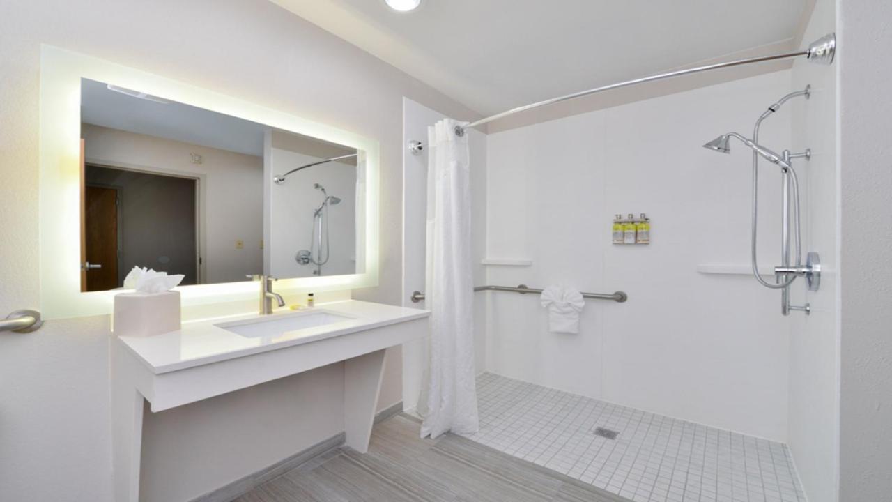Holiday Inn Express Hotel & Suites La Place By Ihg Dış mekan fotoğraf